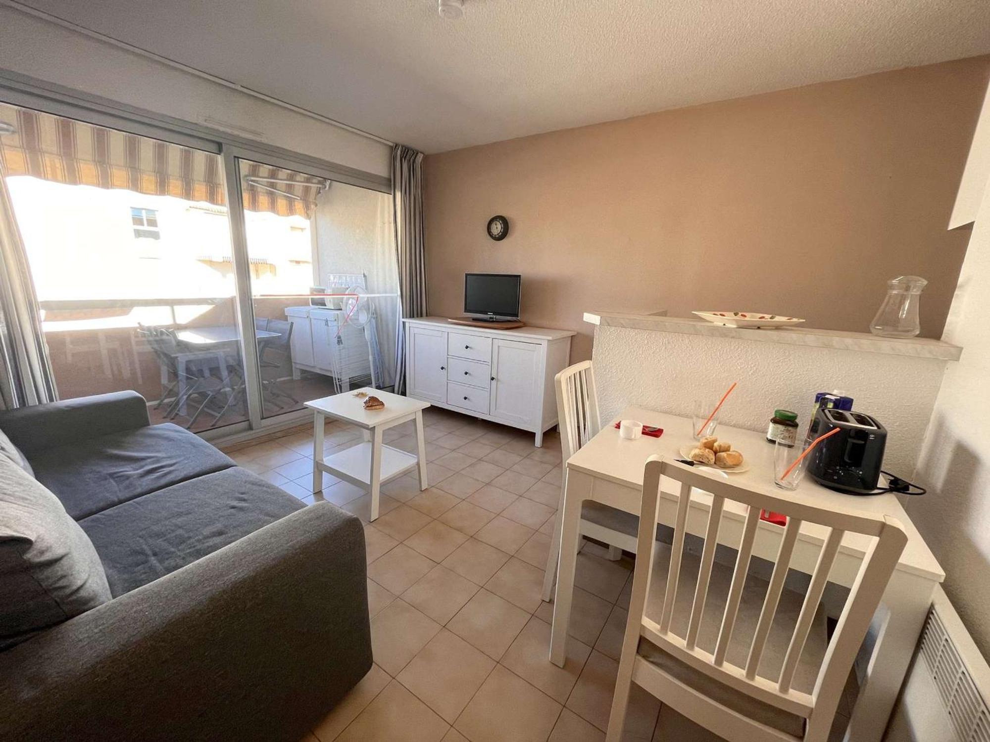Studio Cabine A St-Raphael Avec Terrasse Et Parking, A 100M De La Plage - Fr-1-226A-23 Сен-Рафаэль Экстерьер фото