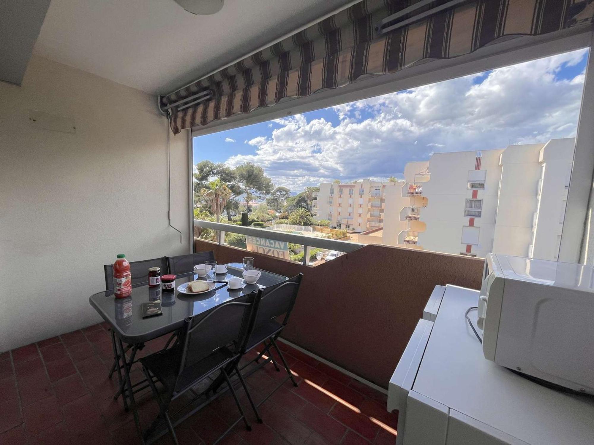 Studio Cabine A St-Raphael Avec Terrasse Et Parking, A 100M De La Plage - Fr-1-226A-23 Сен-Рафаэль Экстерьер фото
