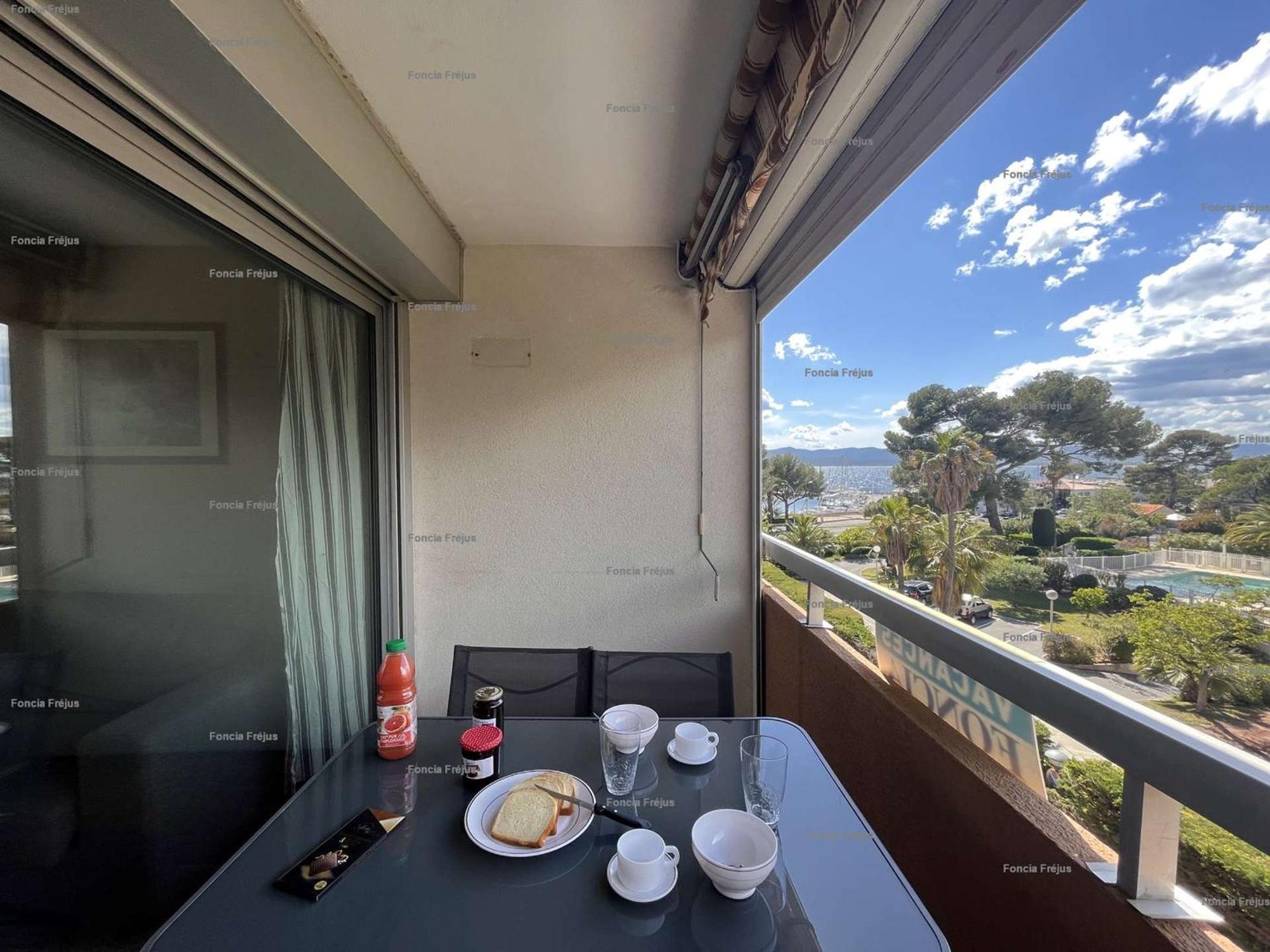 Studio Cabine A St-Raphael Avec Terrasse Et Parking, A 100M De La Plage - Fr-1-226A-23 Сен-Рафаэль Экстерьер фото